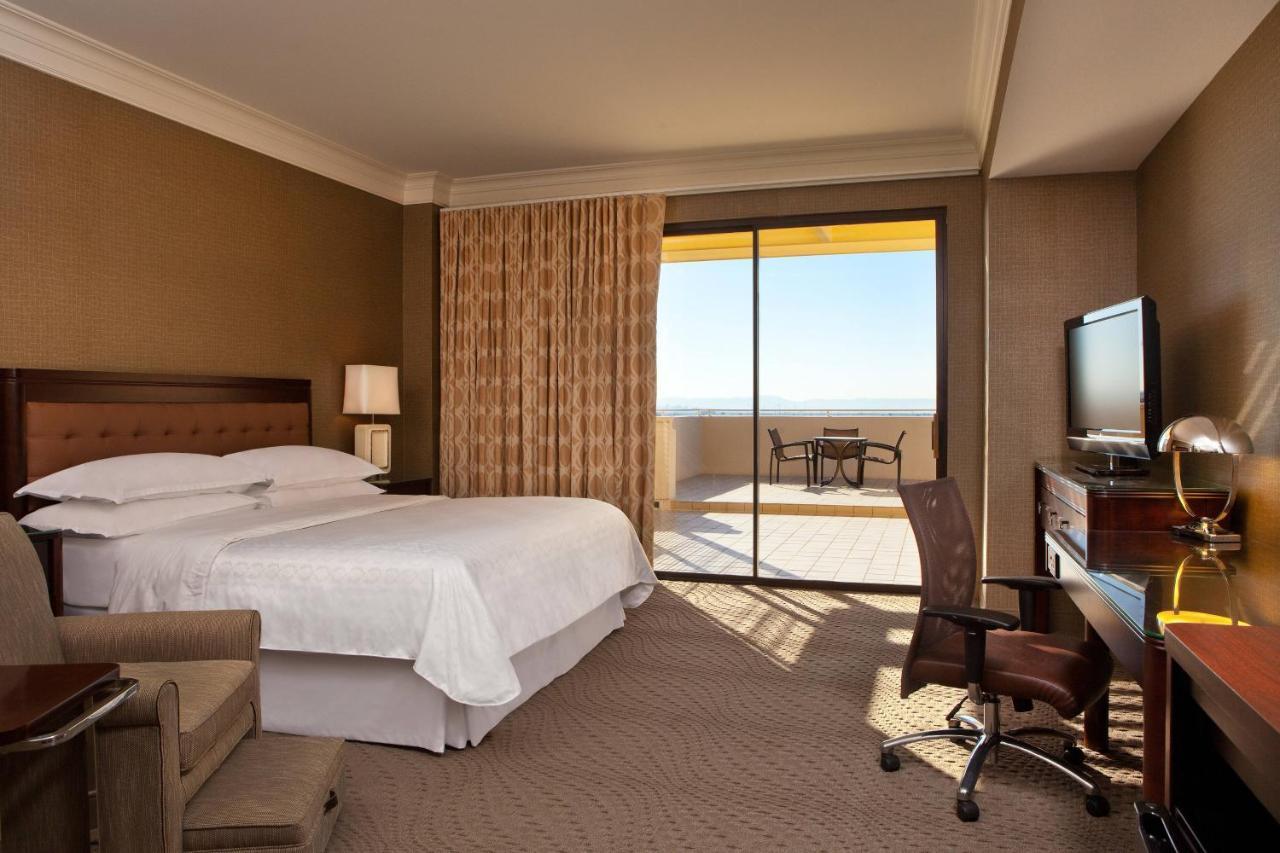 Sheraton Crescent Hotel Phoenix Exterior photo