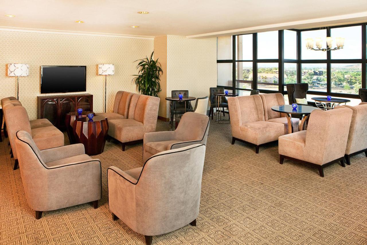 Sheraton Crescent Hotel Phoenix Exterior photo